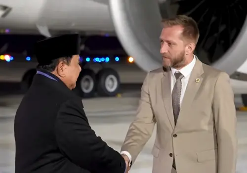 Sampai Di Paris, Prabowo Subianto Dijadwalkan Akan Bertemu Empat Mata Dengan Emmanuel Macron, Di Istana Elysée